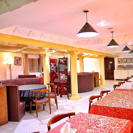 Shanghai Hotel NʼDjamena Dış mekan fotoğraf