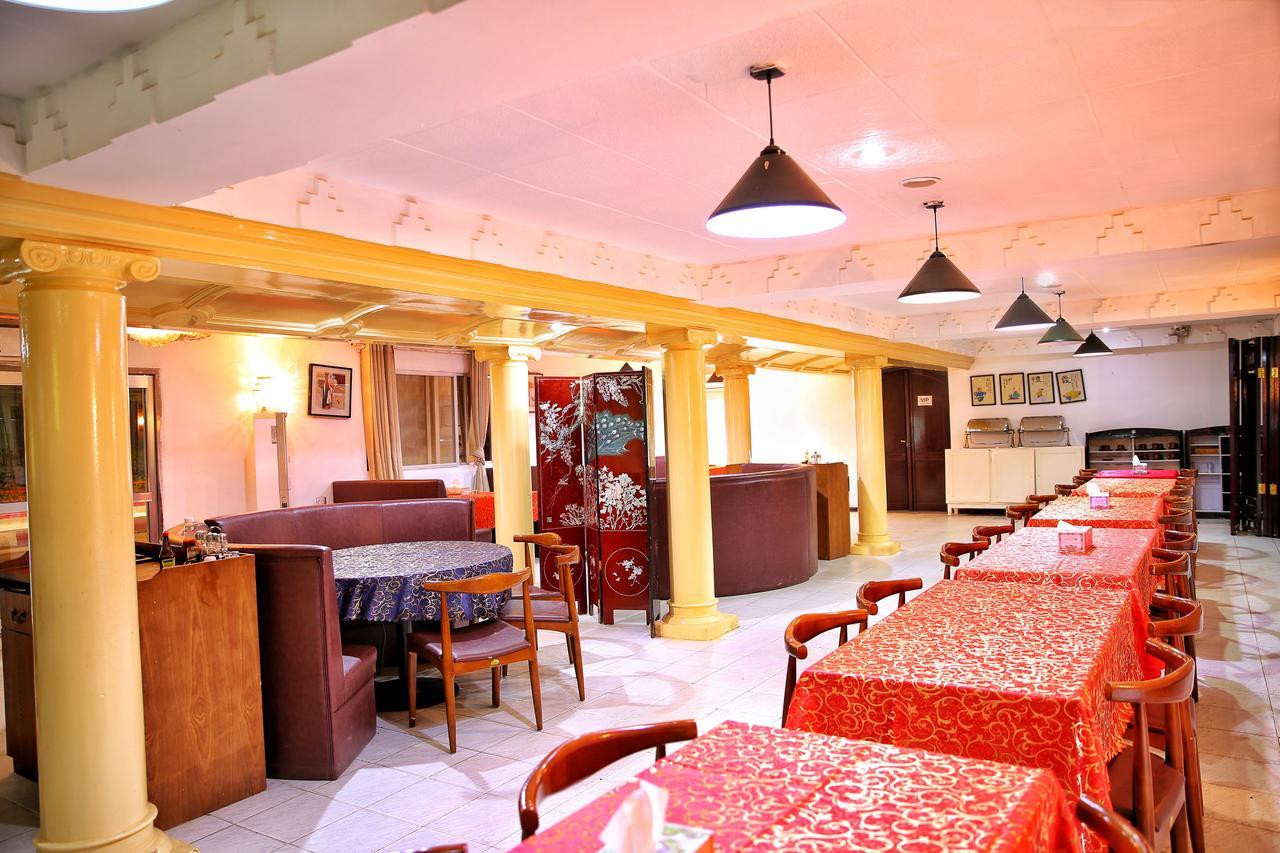 Shanghai Hotel NʼDjamena Dış mekan fotoğraf