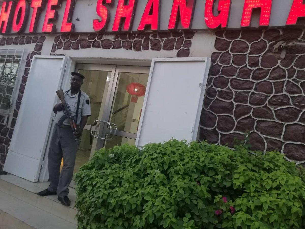 Shanghai Hotel NʼDjamena Dış mekan fotoğraf